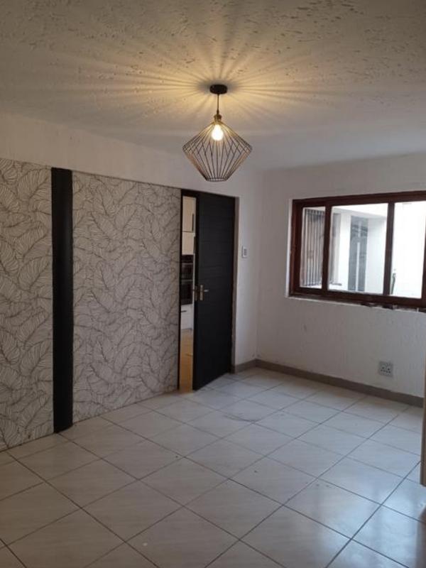 1 Bedroom Property for Sale in Bassonia Gauteng