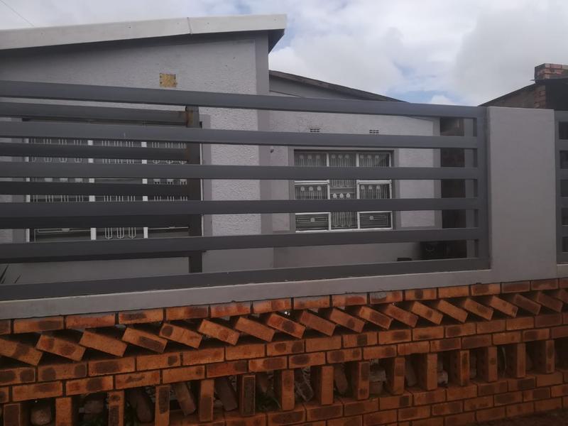 2 Bedroom Property for Sale in Katlehong South Gauteng