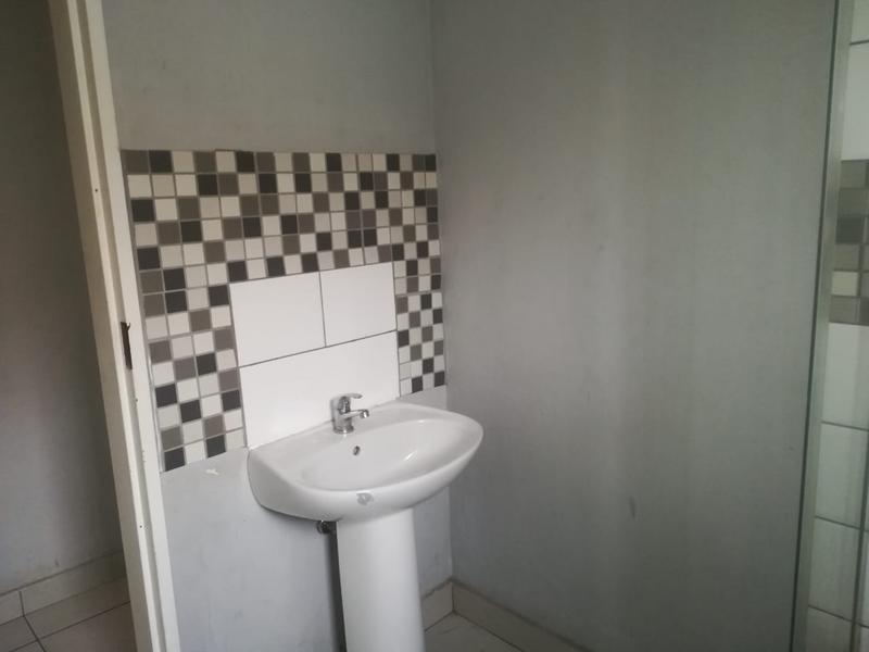 2 Bedroom Property for Sale in Katlehong South Gauteng