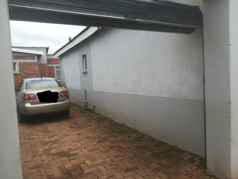 2 Bedroom Property for Sale in Katlehong South Gauteng