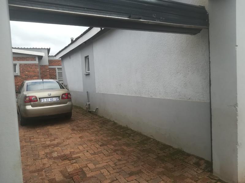 2 Bedroom Property for Sale in Katlehong South Gauteng