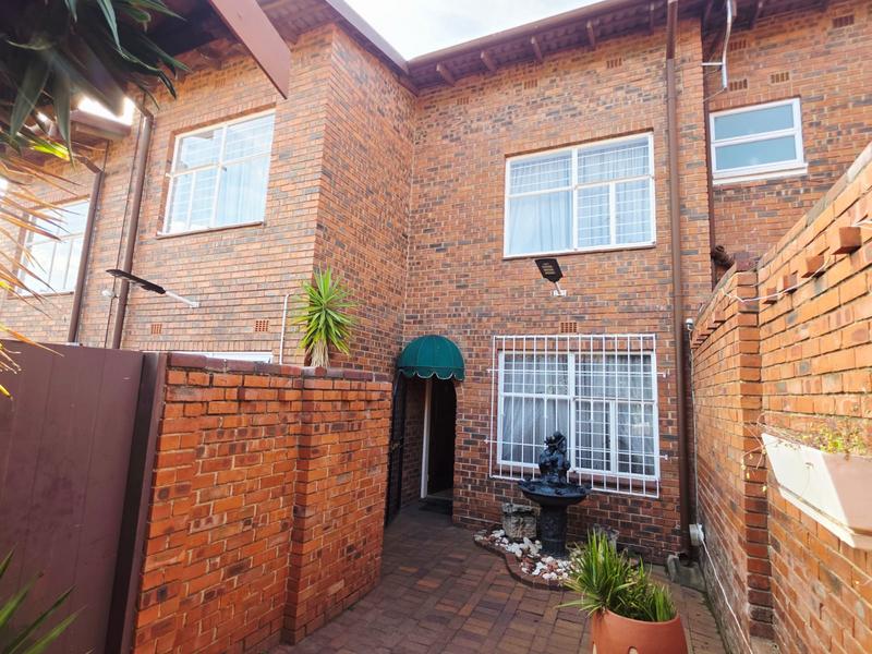 To Let 4 Bedroom Property for Rent in Strathavon Gauteng