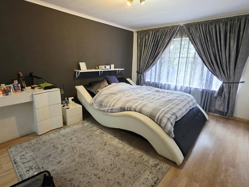 To Let 4 Bedroom Property for Rent in Strathavon Gauteng
