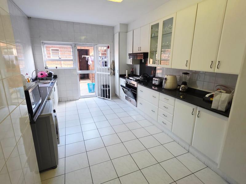 To Let 4 Bedroom Property for Rent in Strathavon Gauteng