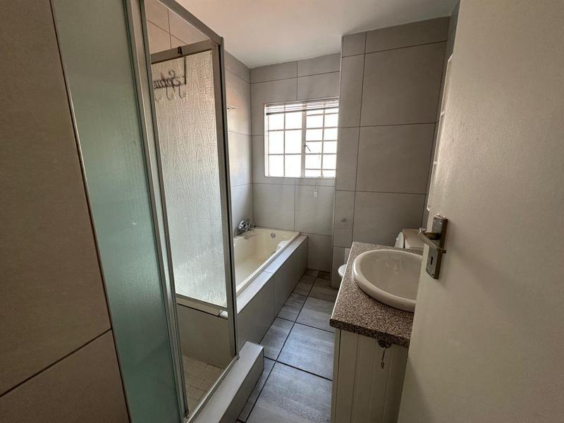 2 Bedroom Property for Sale in Lambton Gauteng