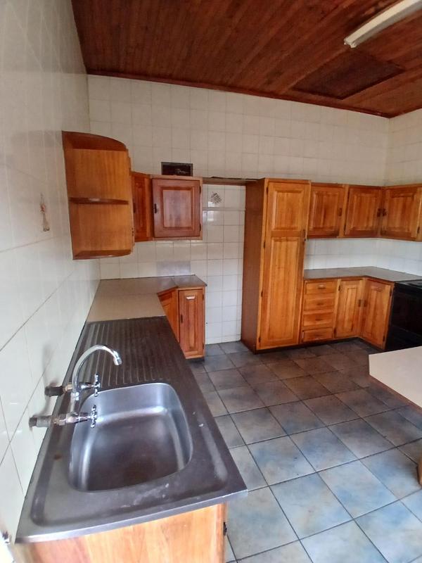 5 Bedroom Property for Sale in Casseldale Gauteng