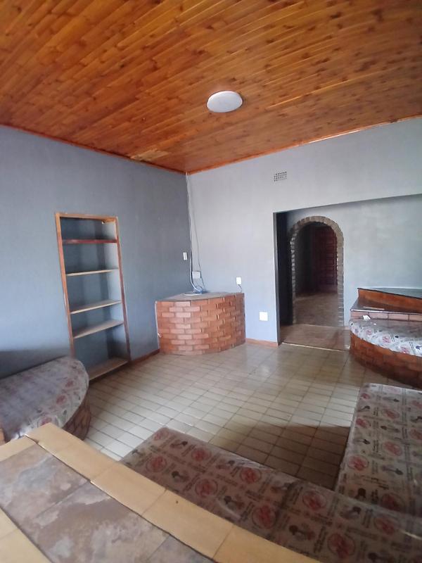 5 Bedroom Property for Sale in Casseldale Gauteng