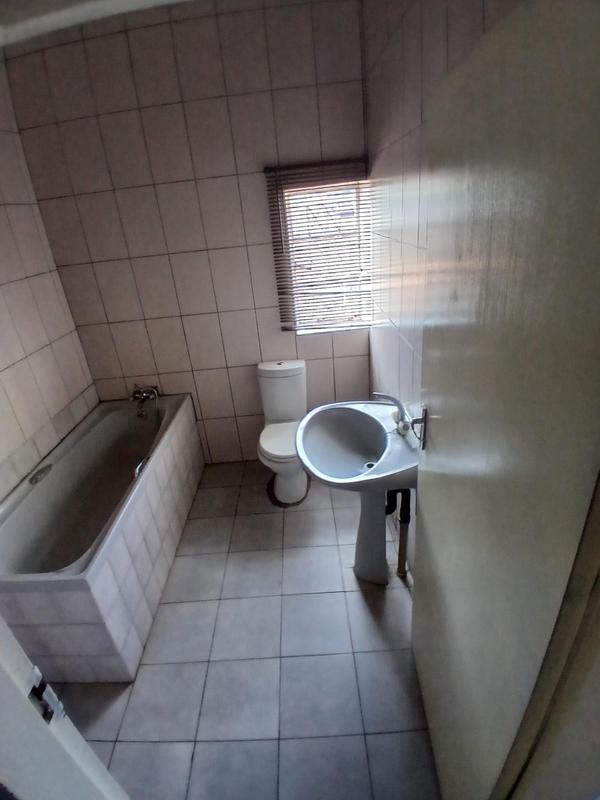 5 Bedroom Property for Sale in Casseldale Gauteng