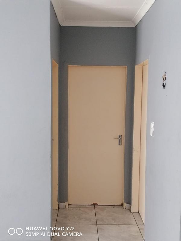 2 Bedroom Property for Sale in Lenasia Gauteng