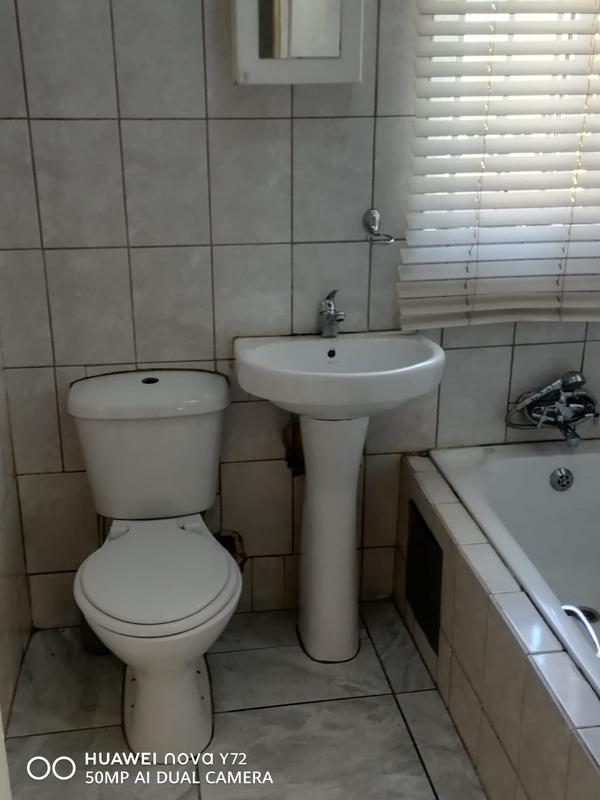 2 Bedroom Property for Sale in Lenasia Gauteng