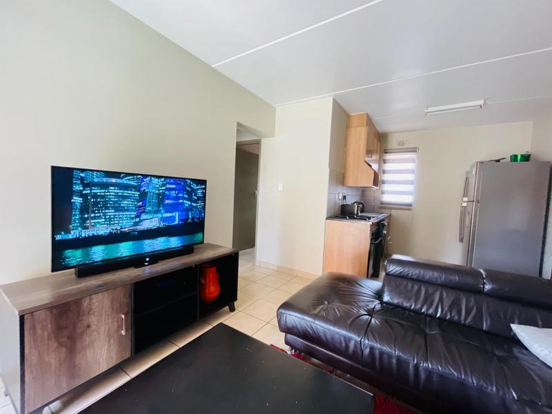 2 Bedroom Property for Sale in Olifantsvlei Gauteng
