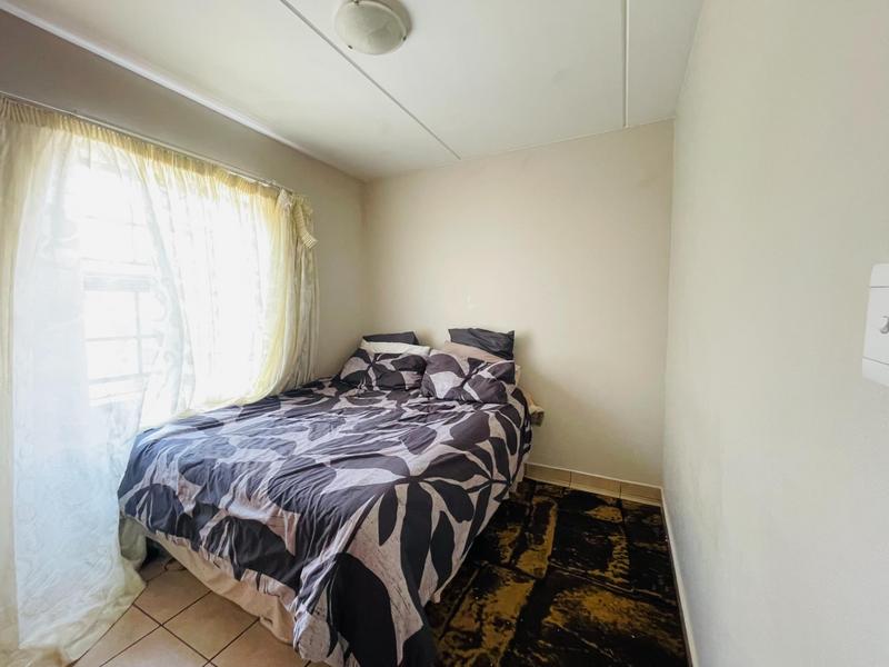 2 Bedroom Property for Sale in Olifantsvlei Gauteng