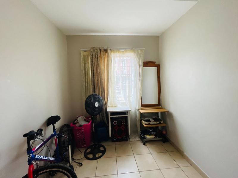 2 Bedroom Property for Sale in Olifantsvlei Gauteng