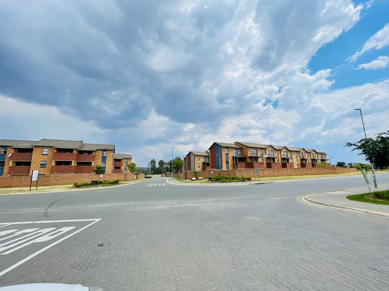 2 Bedroom Property for Sale in Olifantsvlei Gauteng