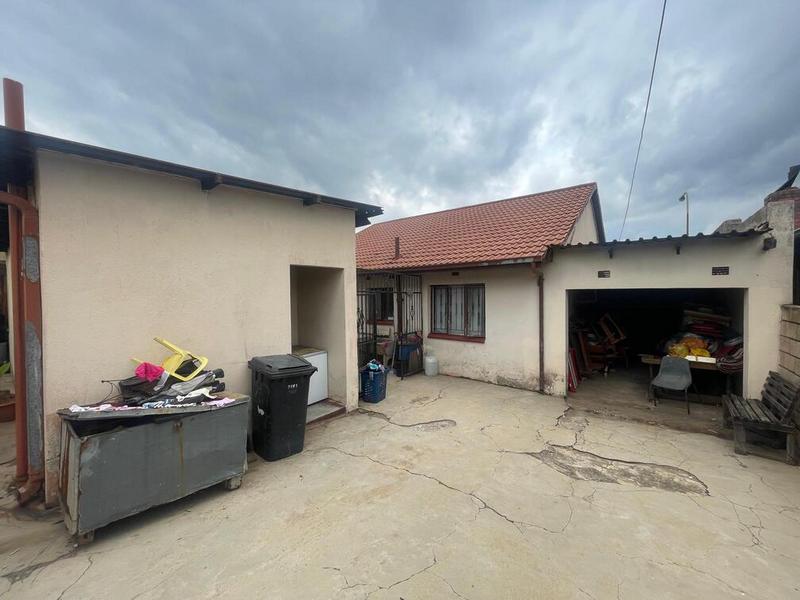 To Let 2 Bedroom Property for Rent in Meadowlands Gauteng