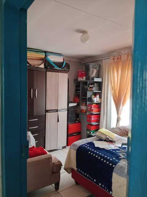 2 Bedroom Property for Sale in Protea Glen Gauteng