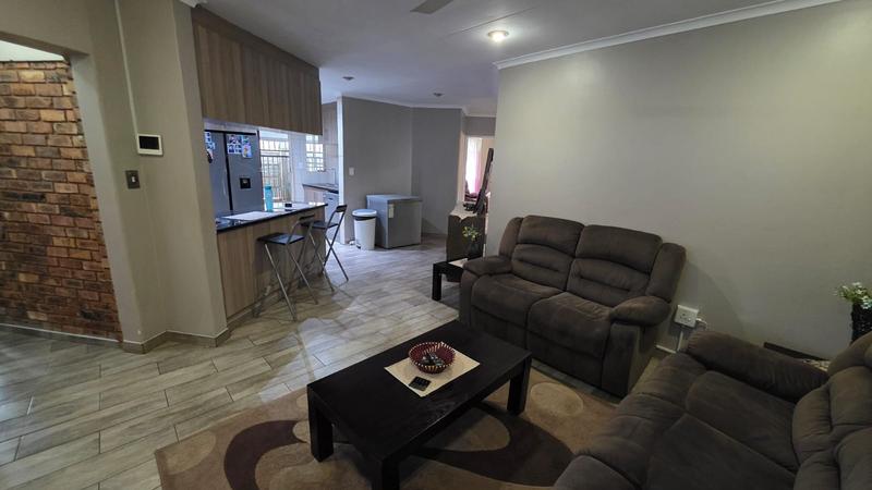 4 Bedroom Property for Sale in Doornpoort Gauteng