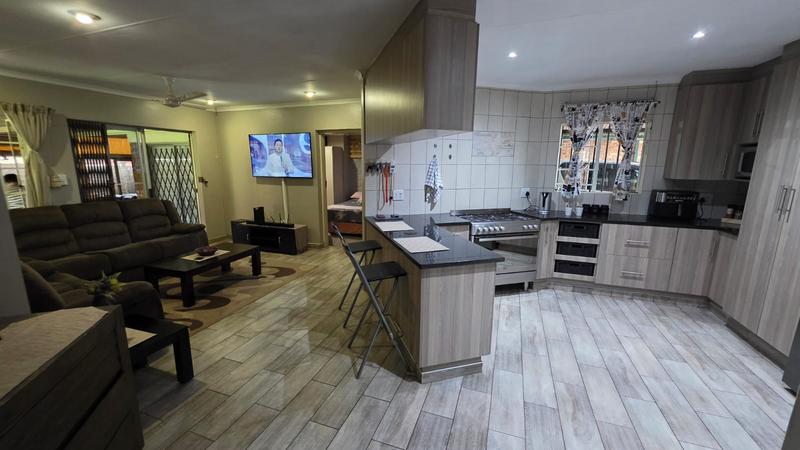 4 Bedroom Property for Sale in Doornpoort Gauteng