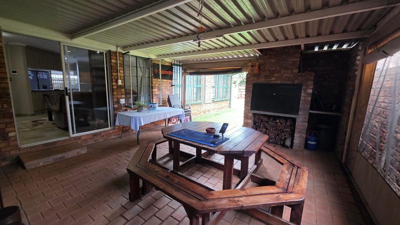 4 Bedroom Property for Sale in Doornpoort Gauteng