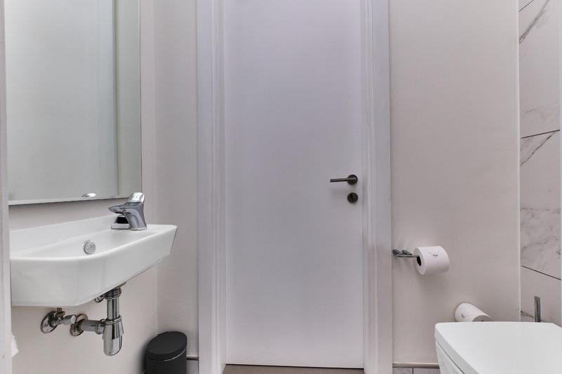 1 Bedroom Property for Sale in Sandton Central Gauteng