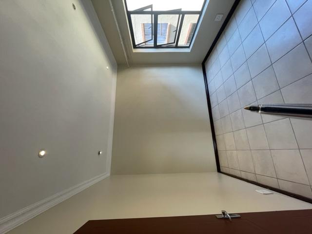 To Let 2 Bedroom Property for Rent in Wilro Park Gauteng