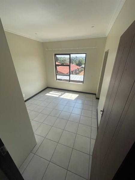 To Let 2 Bedroom Property for Rent in Wilro Park Gauteng