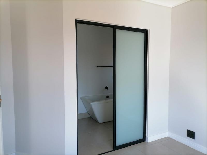 To Let 2 Bedroom Property for Rent in Linbro Park Gauteng