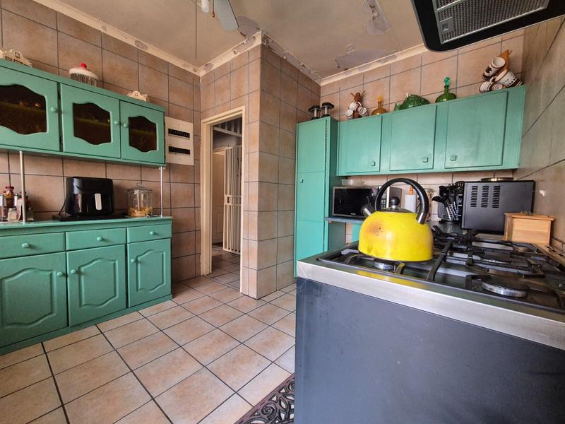 3 Bedroom Property for Sale in Brackendowns Gauteng