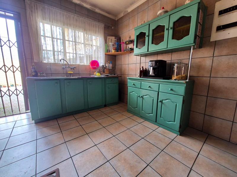 3 Bedroom Property for Sale in Brackendowns Gauteng
