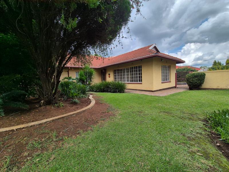 3 Bedroom Property for Sale in Brackendowns Gauteng