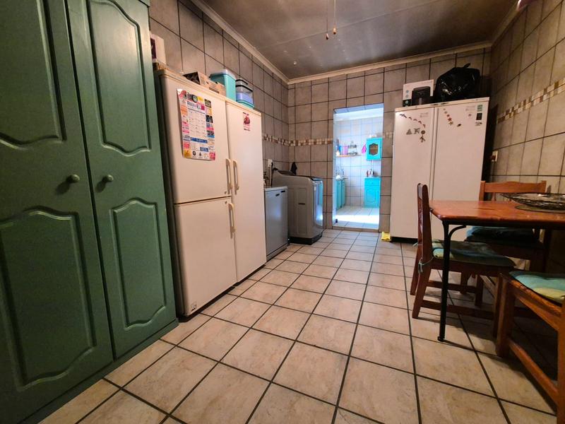 3 Bedroom Property for Sale in Brackendowns Gauteng