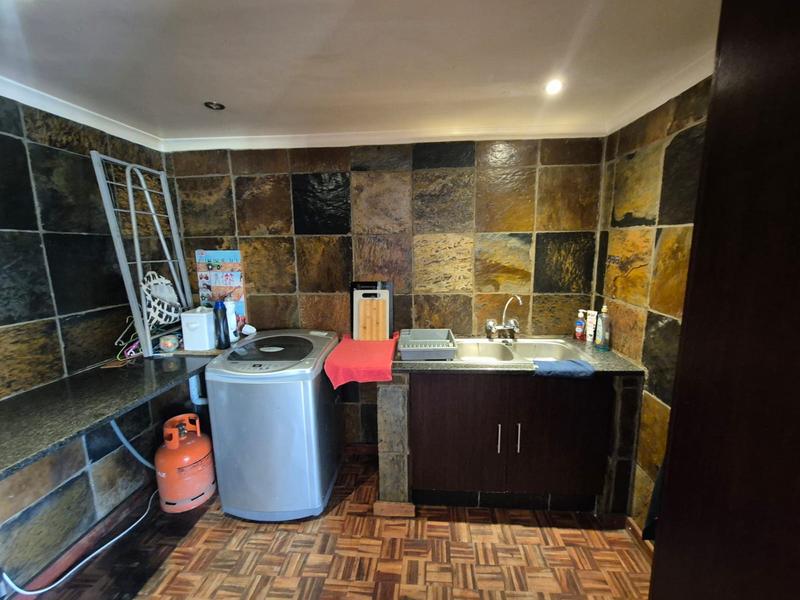 3 Bedroom Property for Sale in Brackendowns Gauteng