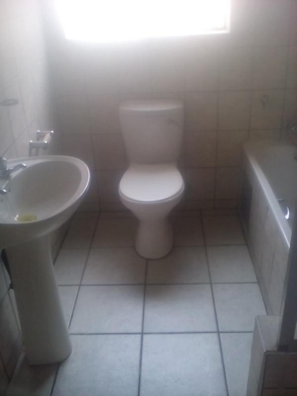 To Let 2 Bedroom Property for Rent in Comet Gauteng