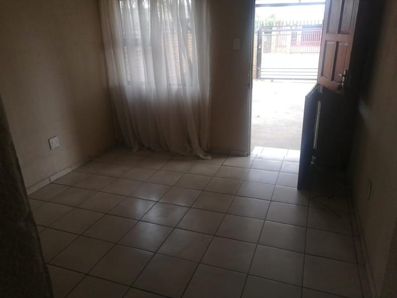To Let 1 Bedroom Property for Rent in Brakpan Central Gauteng