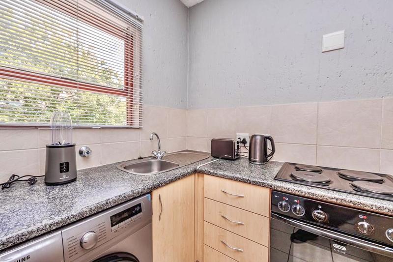 1 Bedroom Property for Sale in Sunninghill Gauteng