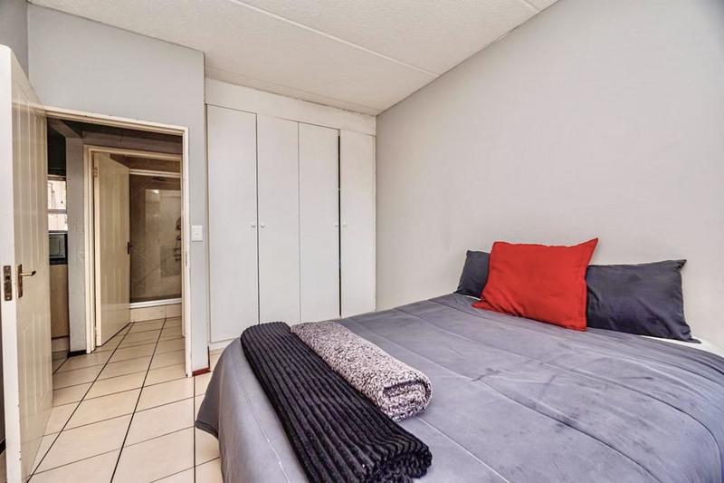 1 Bedroom Property for Sale in Sunninghill Gauteng