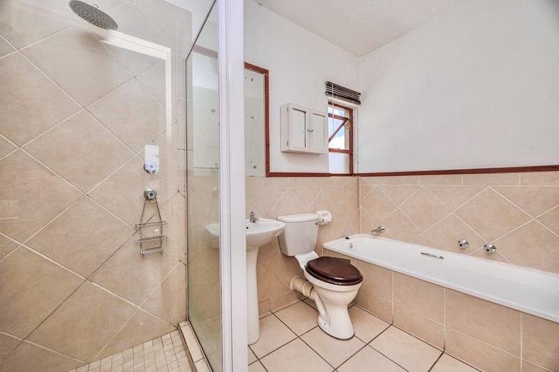 1 Bedroom Property for Sale in Sunninghill Gauteng