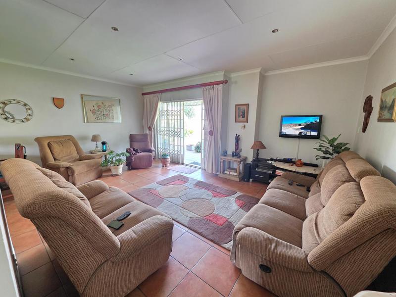 2 Bedroom Property for Sale in Three Rivers Gauteng