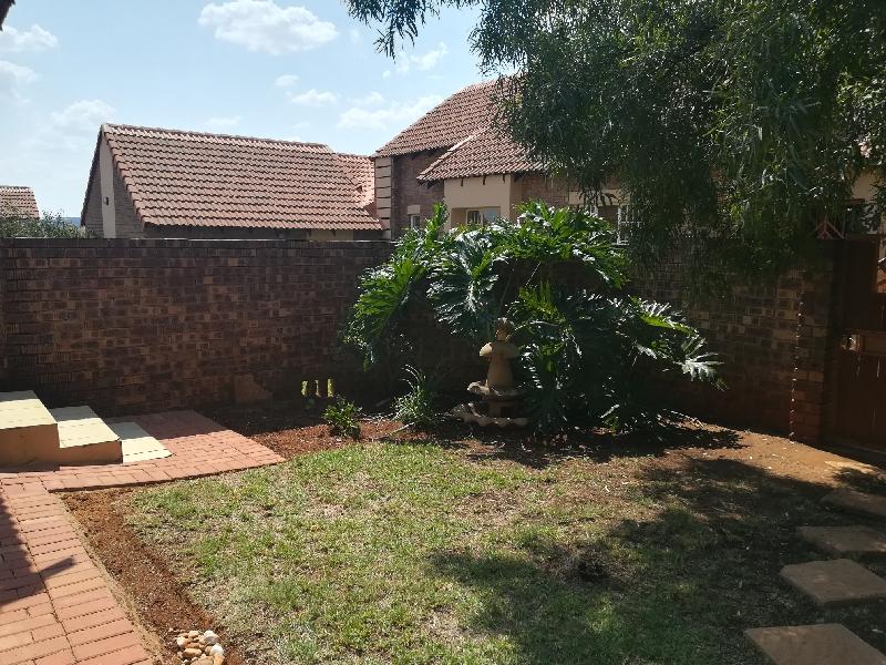 To Let 2 Bedroom Property for Rent in Mooikloof Ridge Gauteng