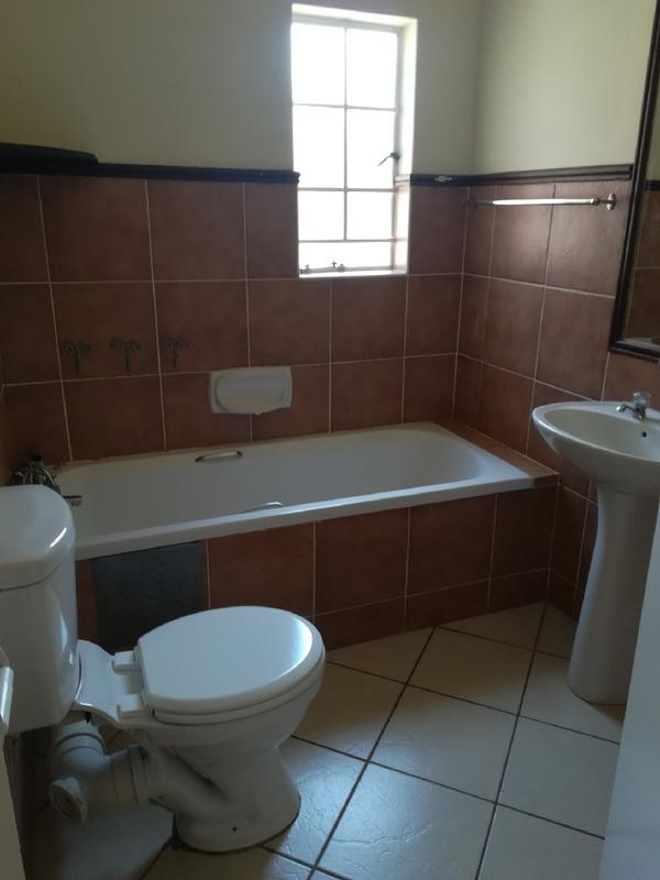 To Let 2 Bedroom Property for Rent in Mooikloof Ridge Gauteng