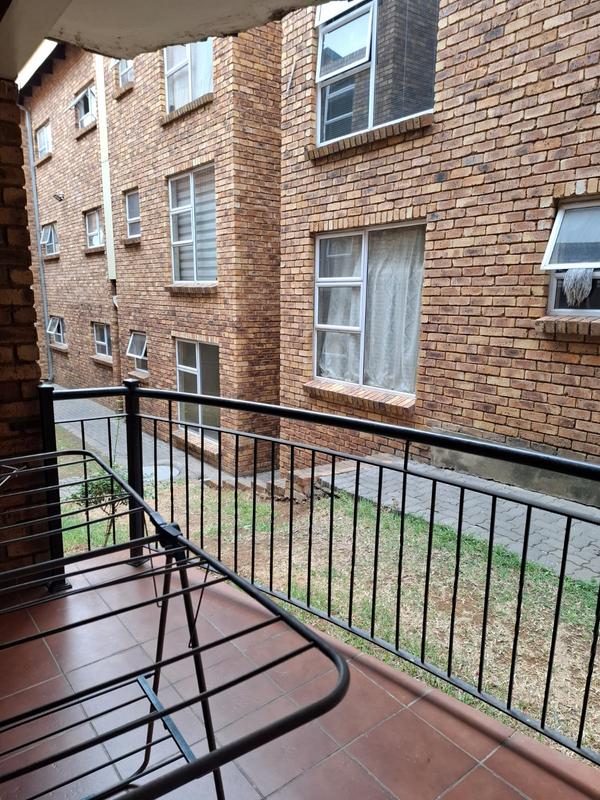 2 Bedroom Property for Sale in Halfway House Gauteng