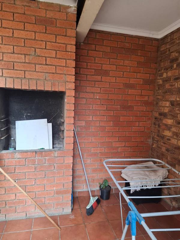 2 Bedroom Property for Sale in Halfway House Gauteng