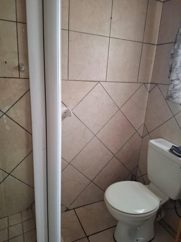 2 Bedroom Property for Sale in Halfway House Gauteng