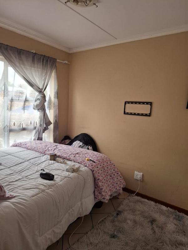 2 Bedroom Property for Sale in Halfway House Gauteng