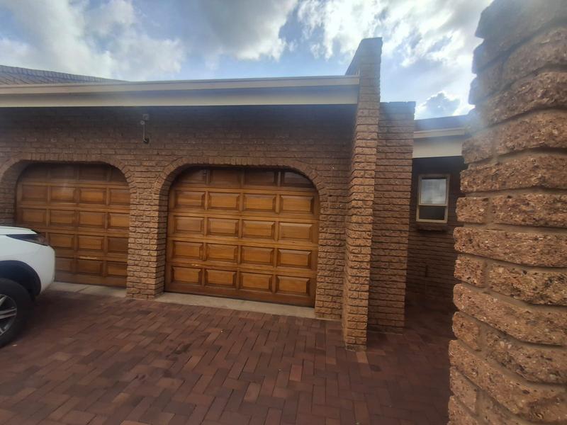 4 Bedroom Property for Sale in Vanderbijlpark SE 3 Gauteng