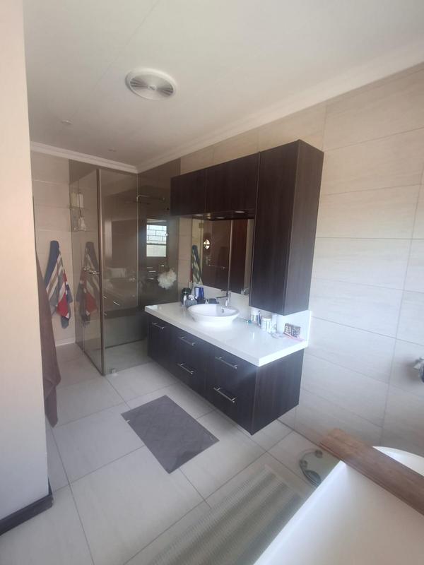 4 Bedroom Property for Sale in Vanderbijlpark SE 3 Gauteng