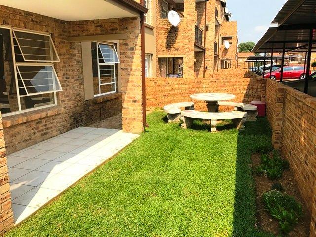 2 Bedroom Property for Sale in Honeydew Gauteng