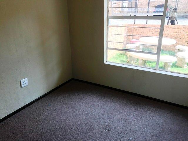 2 Bedroom Property for Sale in Honeydew Gauteng