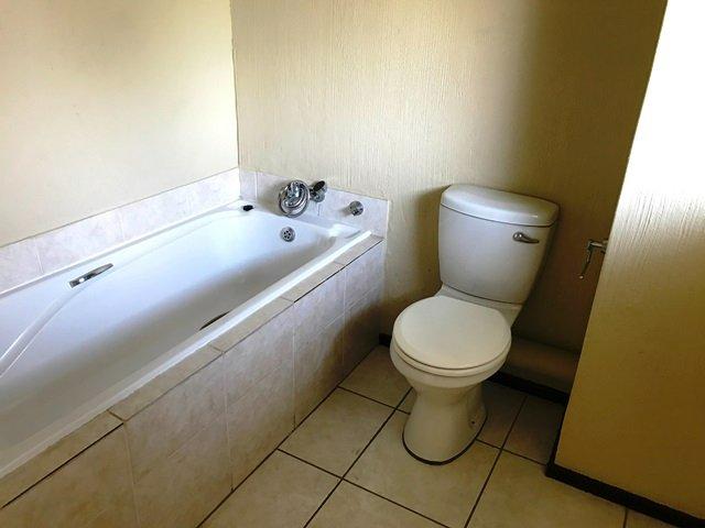2 Bedroom Property for Sale in Honeydew Gauteng