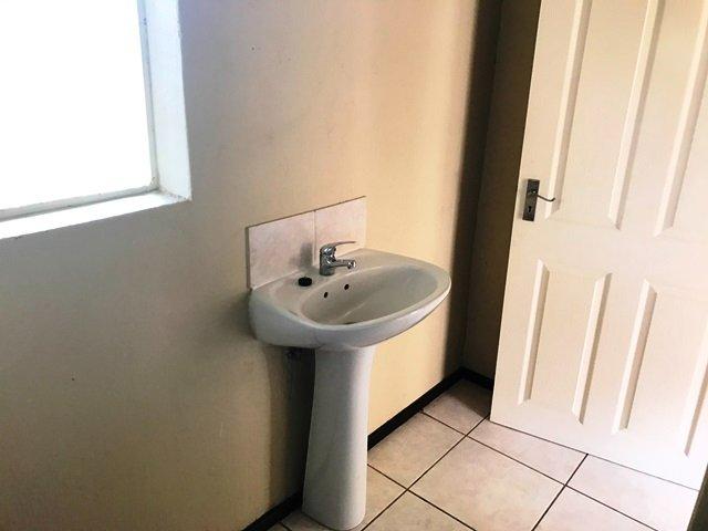 2 Bedroom Property for Sale in Honeydew Gauteng